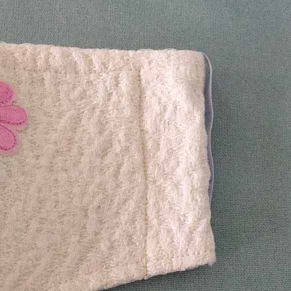 Cream Soft Face Mask W/ Flower & Elastic 2 layer - Picture 4 of 9